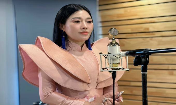 Kỷ niệm 79 năm Ngày thành lập Quân đội Nhân dân Việt Nam: NSƯT Hương Giang ra mắt MV “Âm vang Trường Sơn”